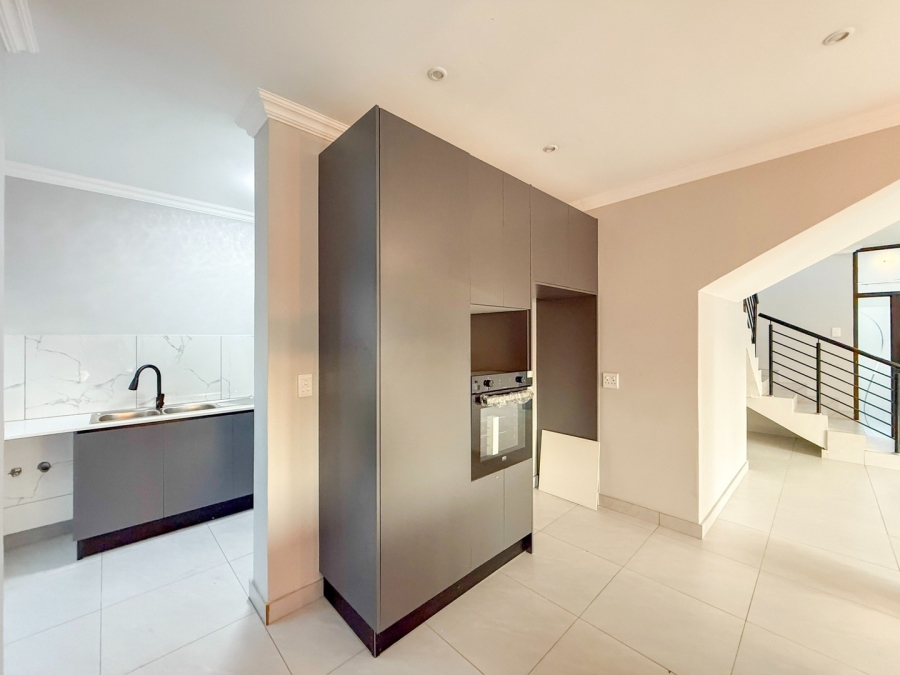 4 Bedroom Property for Sale in Melodie North West